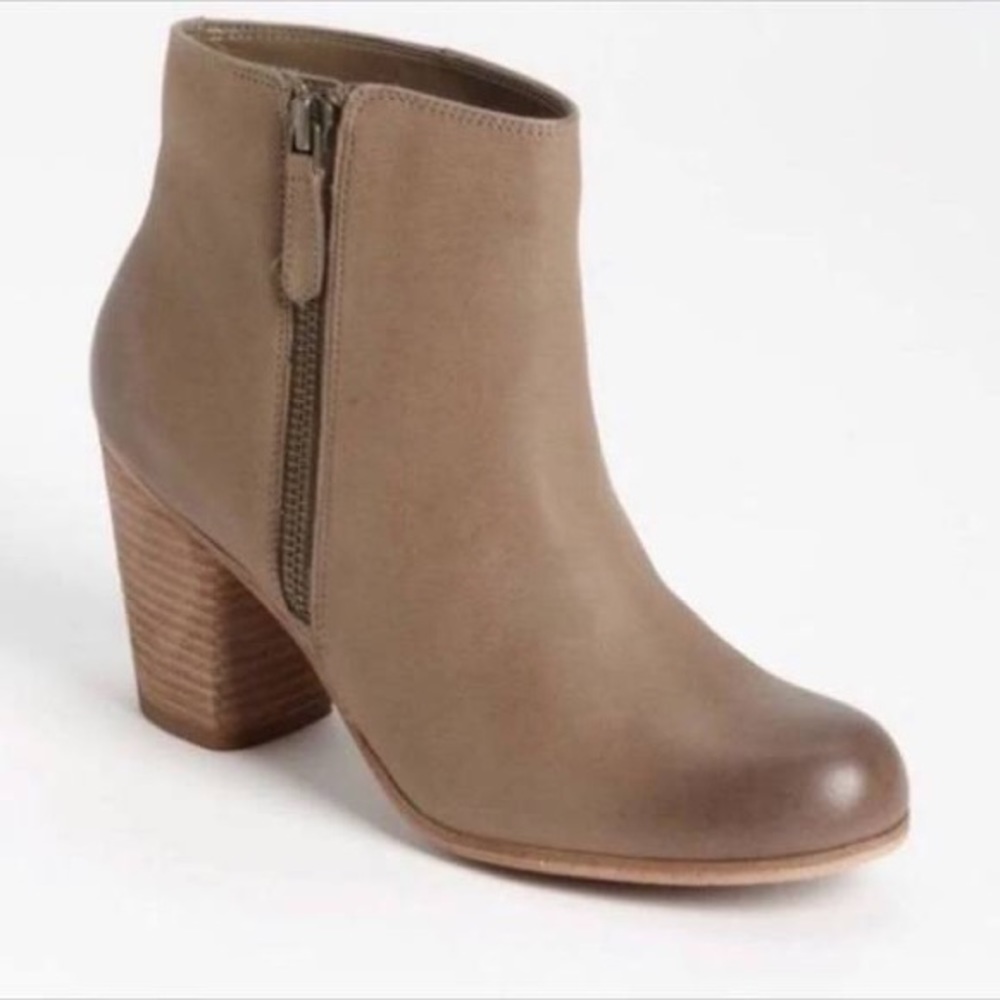 BP Trolley Bootie, Tan/Brown!